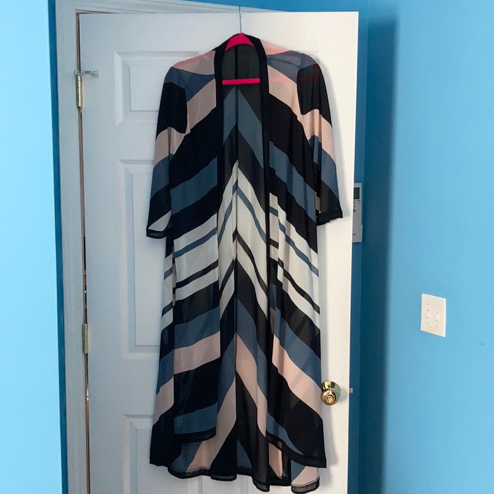 Torrid: sheer kimono